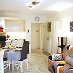 Offre Speciale Plage Ete Sejour Superieur 12J , 2P Croisette, Grande Terrasse, Parking Gratuit, Calme, Accueil 5 Etoiles, Excellent Rapport Qualite-Prix